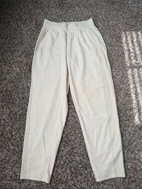 Old Navy Cream Casual Rib-Trim Jogger Pants